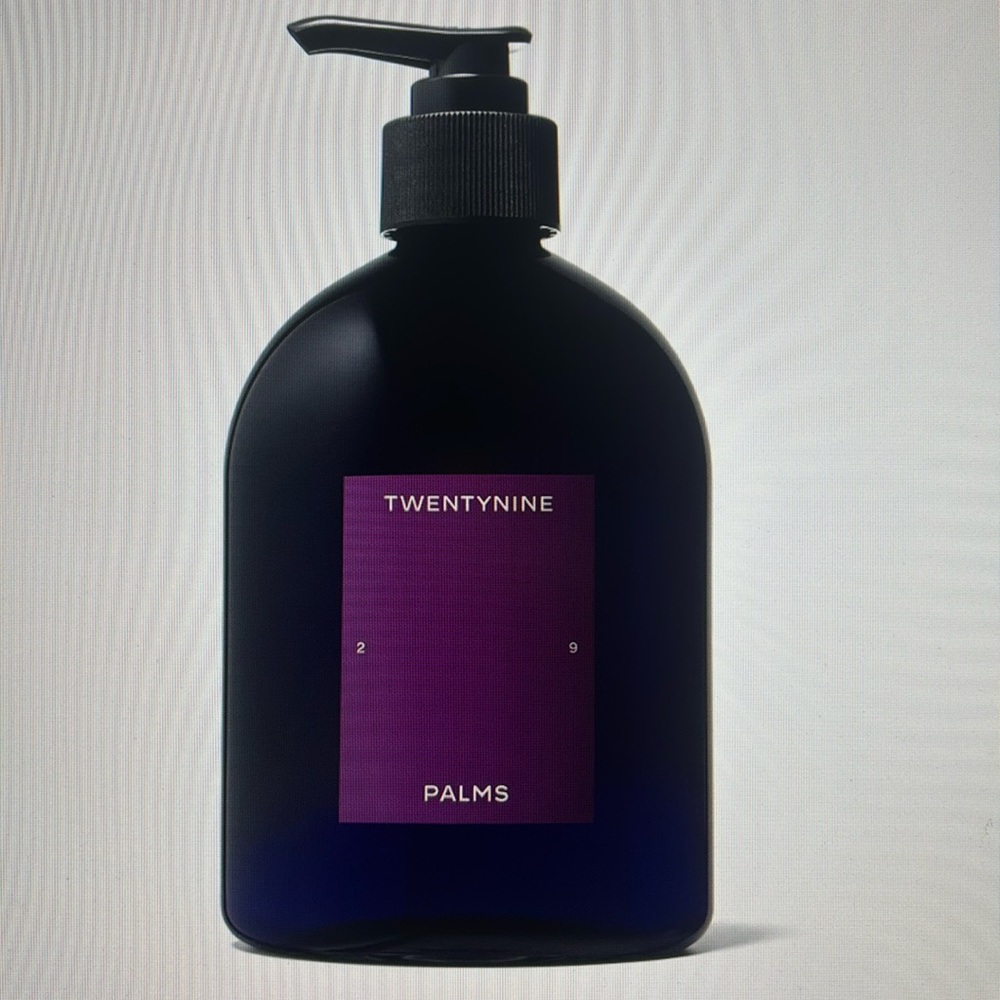 New TwentyNine Palms  Moonlight  Mesa hand wash. 
16.9 oz Bergamot, Jojoba, Aloe
